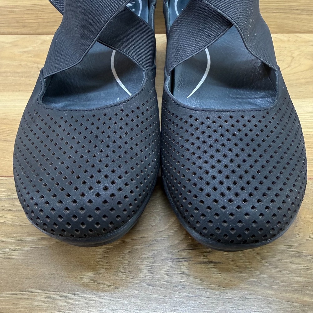 Dansko Laura Perf Wedge Comfort Pumps Womens 9 EU 39 Black Nubuck Back Zip - Picture 3 of 11